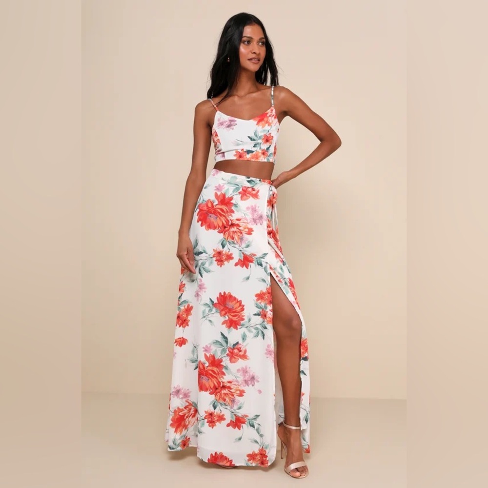 ❤️LULU’S❤️Bloom With a View White Floral Print Two-Piece Maxi Dress
